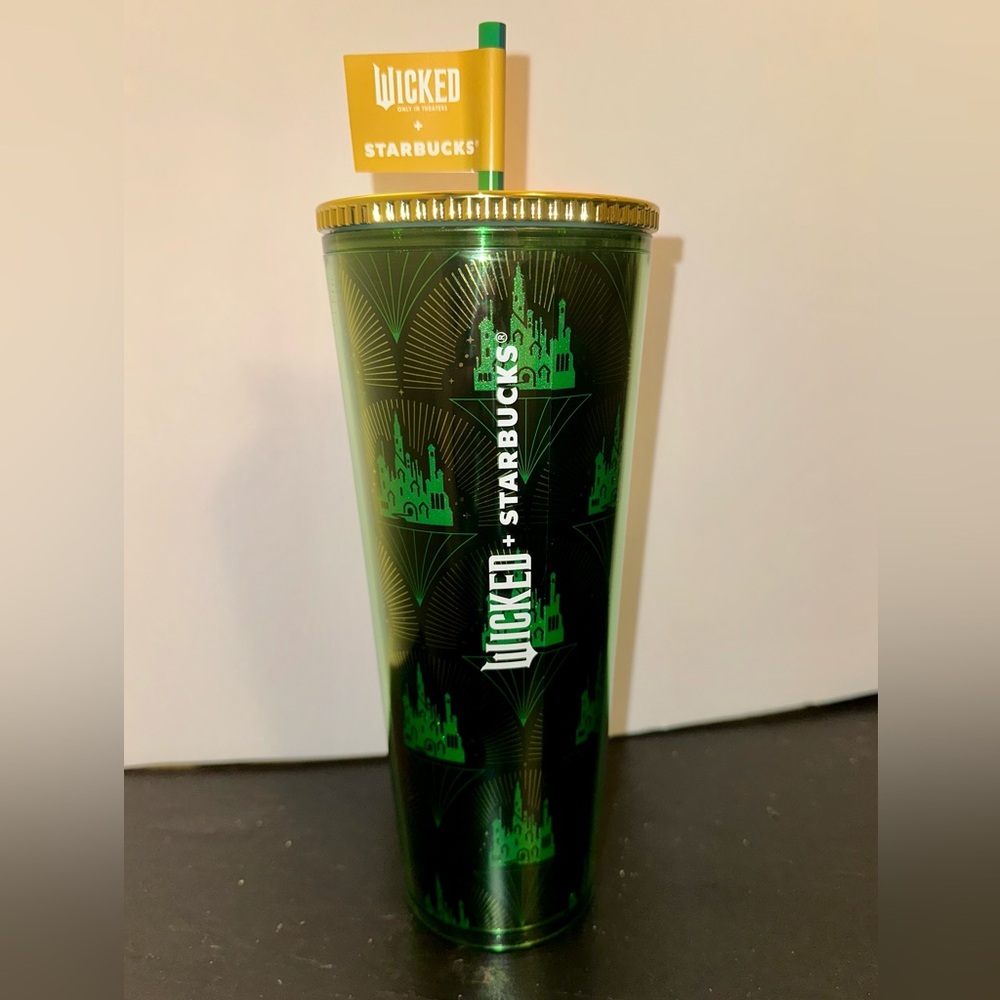WICKED Starbucks Emerald City Venti Cup 💚✨